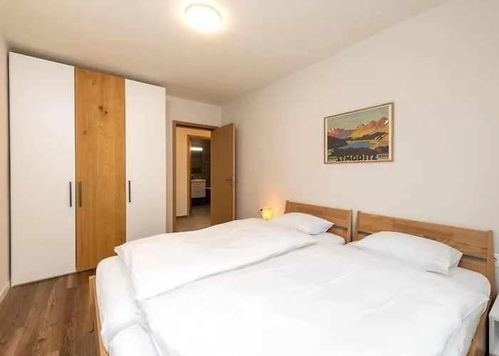 Beautiful Modern Family With Free Parking Apartment