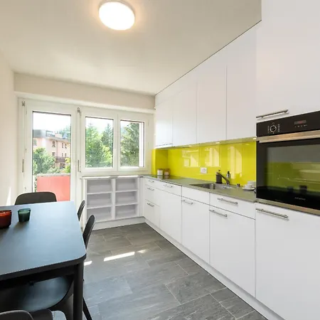Appartamento Beautiful Modern Family With Free Parking